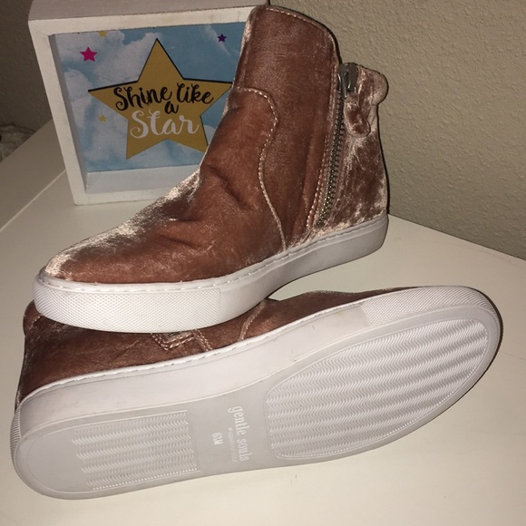 New. Gentle souls by Kenneth Cole. - Picture 3 of 4